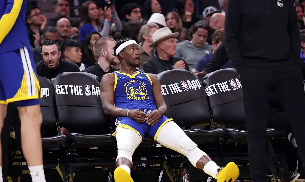 战术调整引发热议!,巴特勒在SKT比赛中持续失利观众掌声雷动 战术调整引发热议!,巴特勒在SKT比赛中持续失利观众掌声雷动