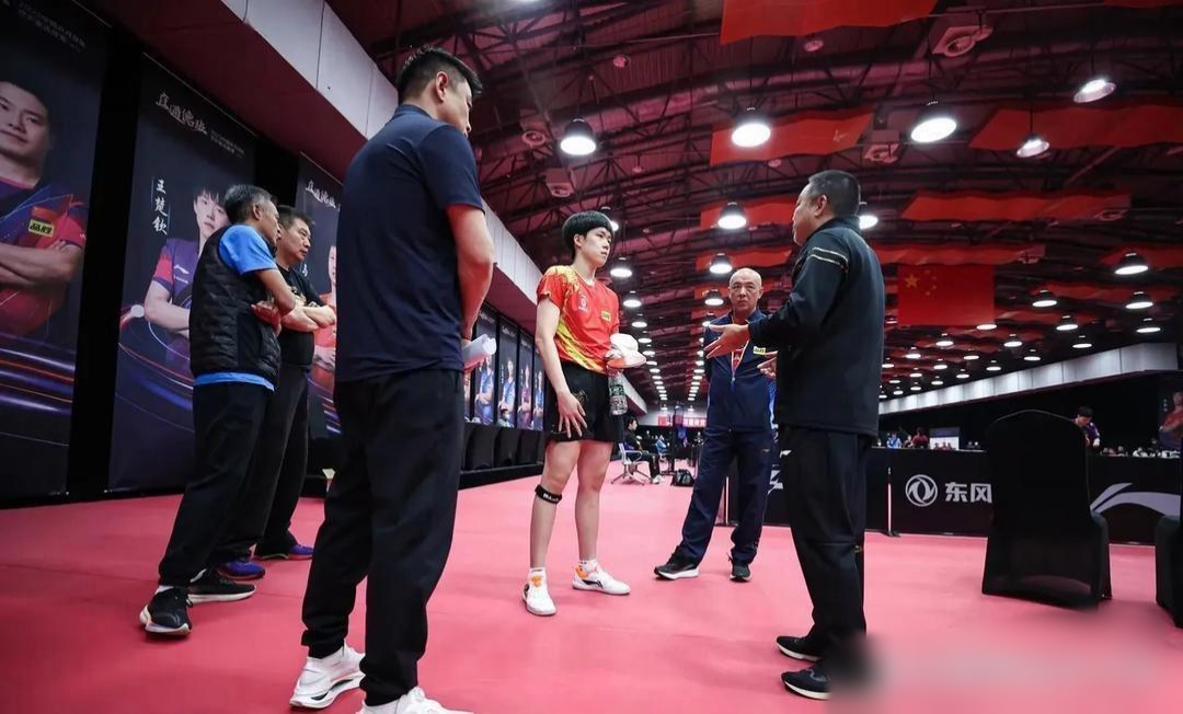 半岛体育官方网站东城雄鲨队读秒绝平云贵山猫队，柔道邀请赛上演耐力碾压对手！关键战拿下信心